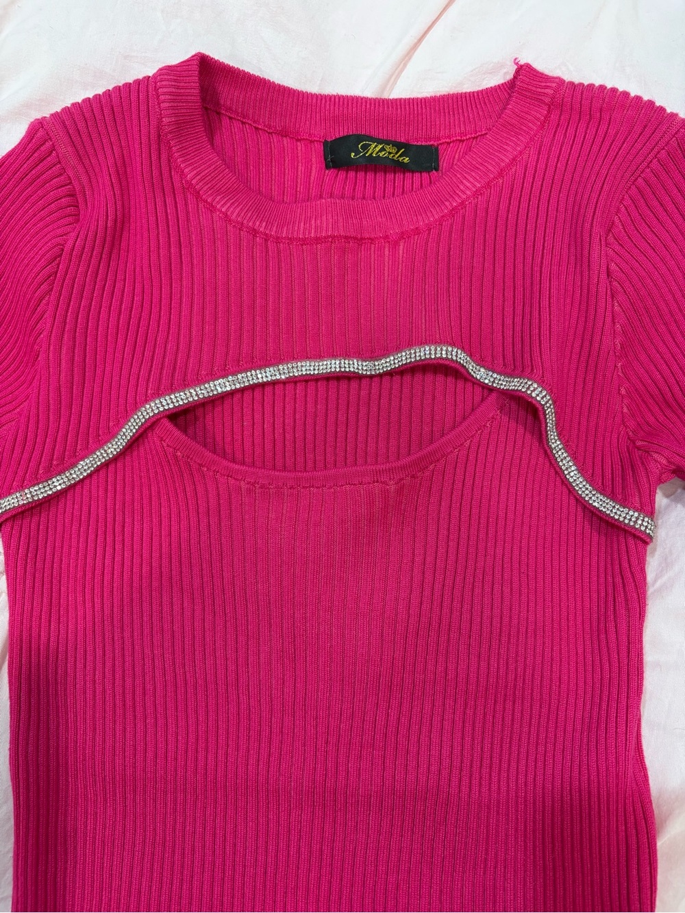 Fuchsia Ribbed Cutout Sweater with Rhinestone Trim M-L size - Picture 3 of 3